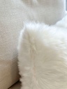 Lumbar Blanco Plumas