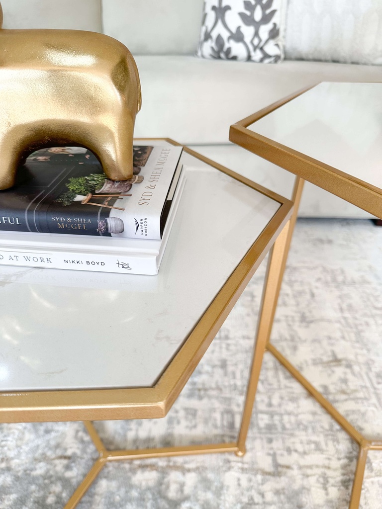 Mesa Hexagonal con Marmol
