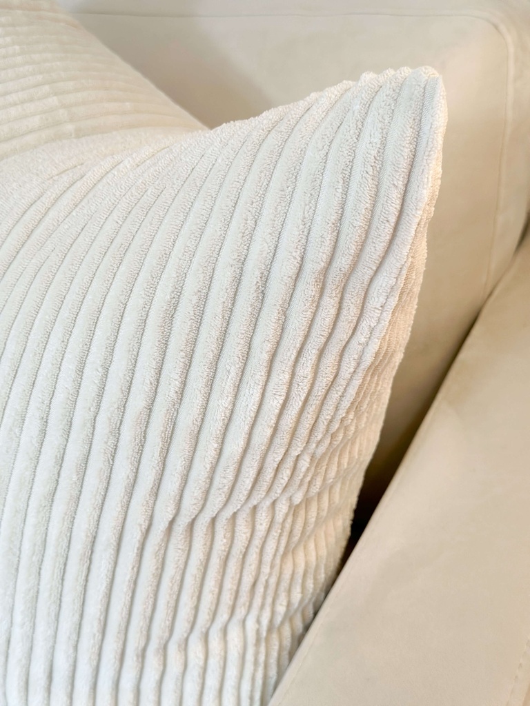Forro de Cojin Euro velvet crema corduroy
